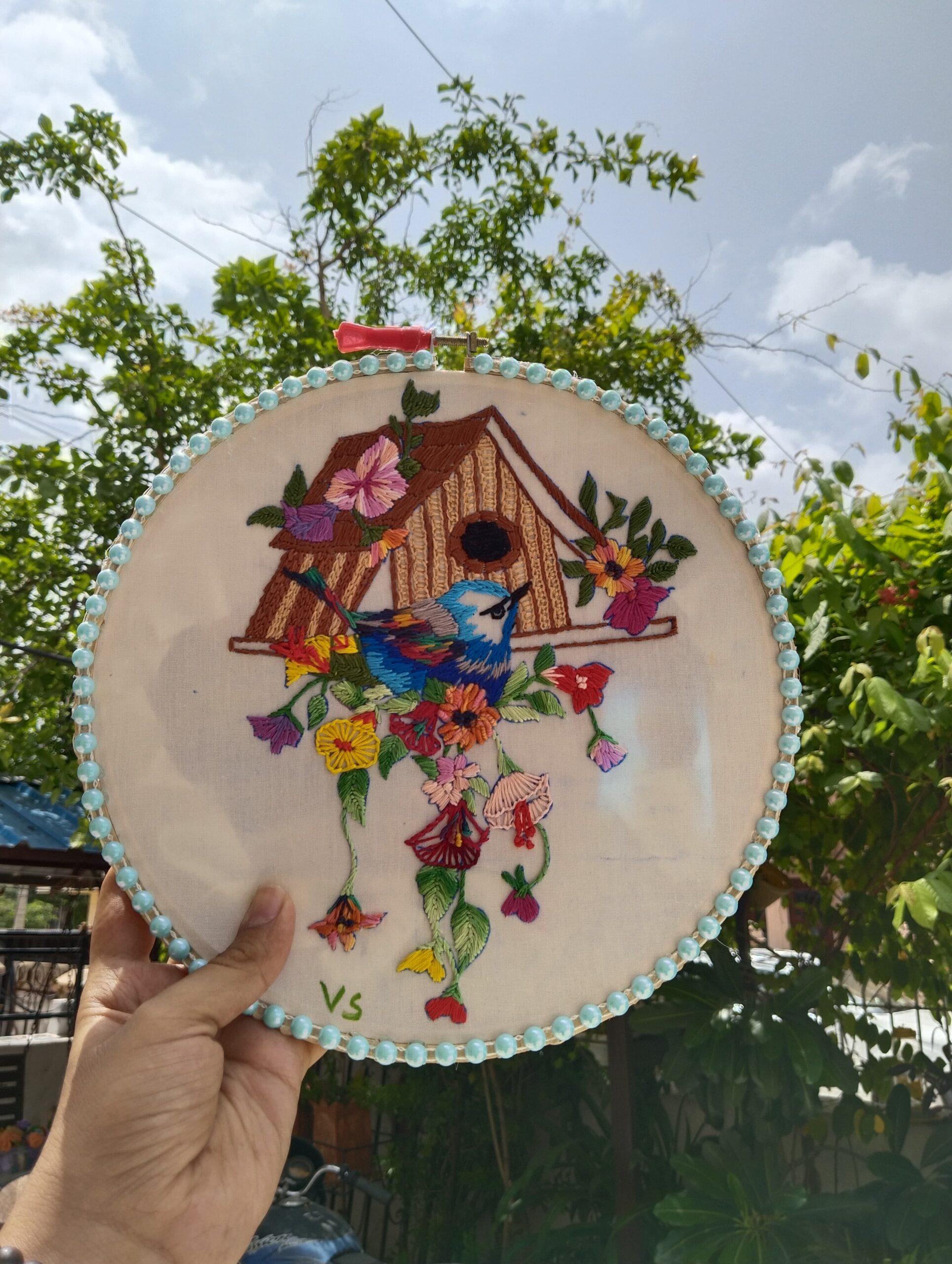 “chirp & charm” embroidered wall hoop “chirp & charm” embroidered wall hoop