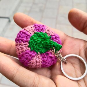 crochet pumpkin keychain – purple and green